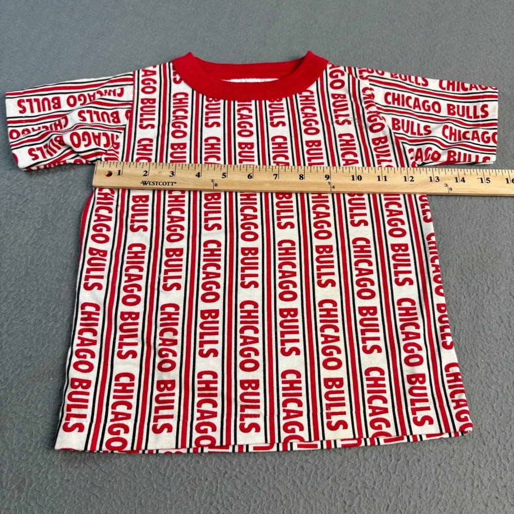 Vintage Chicago Bulls Kids T-Shirt and Shorts Set Size 4 Made in USA 90s NBA